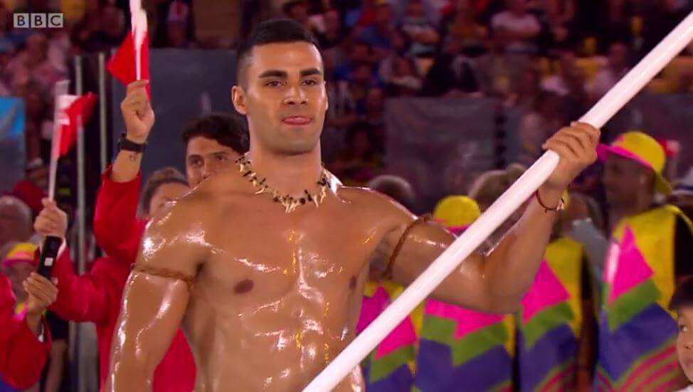 Tonga's Flag Bearer Is Shirtless, and very Oily During RIO Olympic 2016 Parade