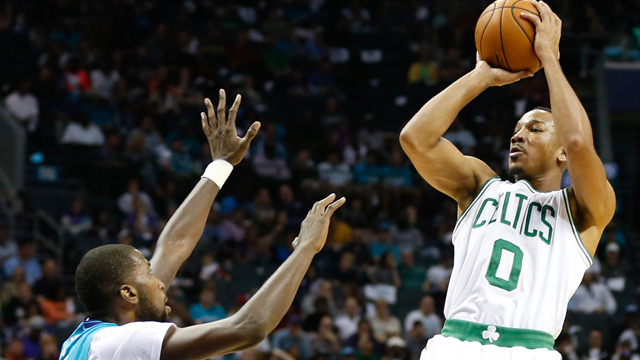 Avery Bradley double-double performance lifted Celtics , Jeremy Brevard-USA TODAY Sports image