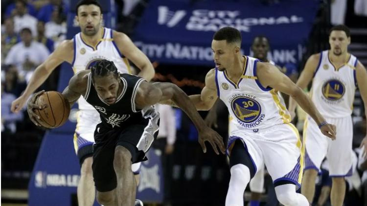 Kawhi Leonard impressive performance in opening night, Spurs open  with a blowout win against a Super Team (Warriors)