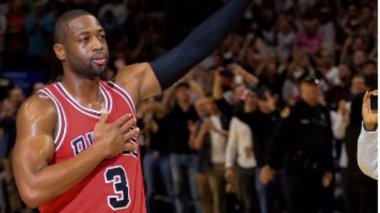 Bulls defeat Miami Heat in Homecoming of Dwayne Wade