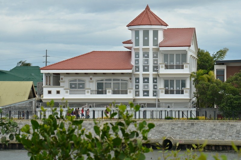 Three Million White house of Mabilog as exposed by Boy Mejorada