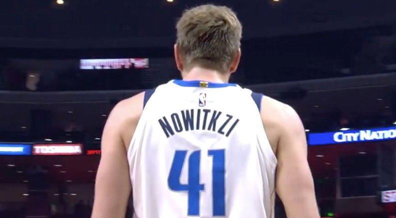 Dirk Nowitzki's name misspelled on his jersey against the Clippers
