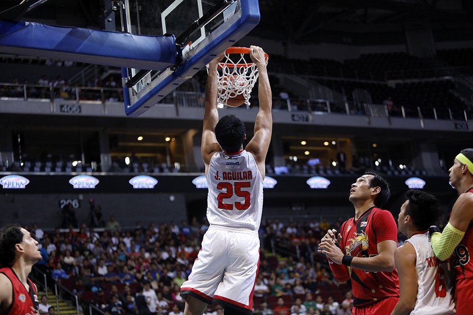 Japeth Aguilar dunk on game 3 leading Ginebra with 25points